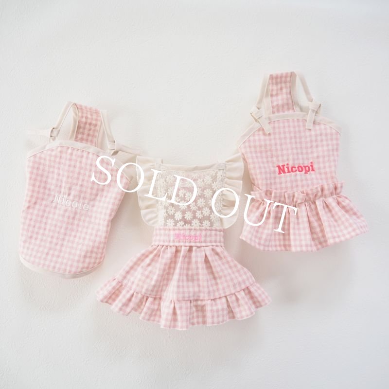 画像10: シアーマーガレットフリルエプロンドレス：ピンクギンガム【名入れ無料】 (10)