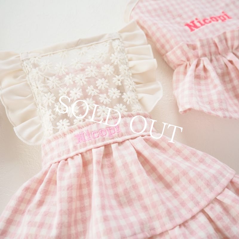画像12: シアーマーガレットフリルエプロンドレス：ピンクギンガム【名入れ無料】 (12)