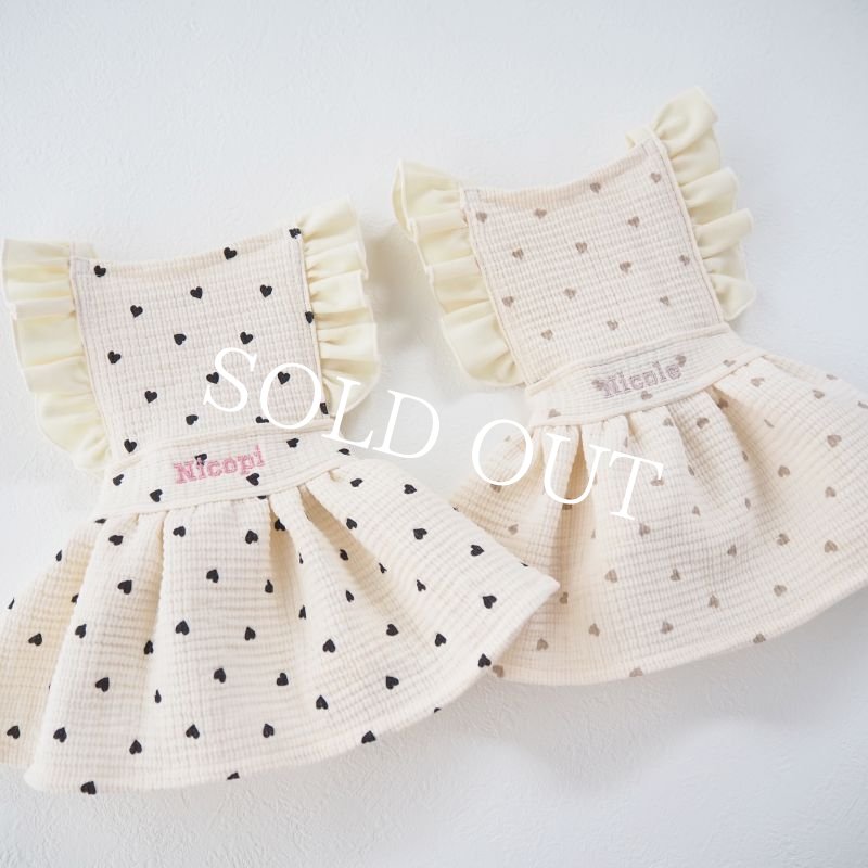 画像14: 【予約販売】5月下旬頃発送目安【完全受注】little heartフリルエプロンドレス：black【名入れ無料】 (14)