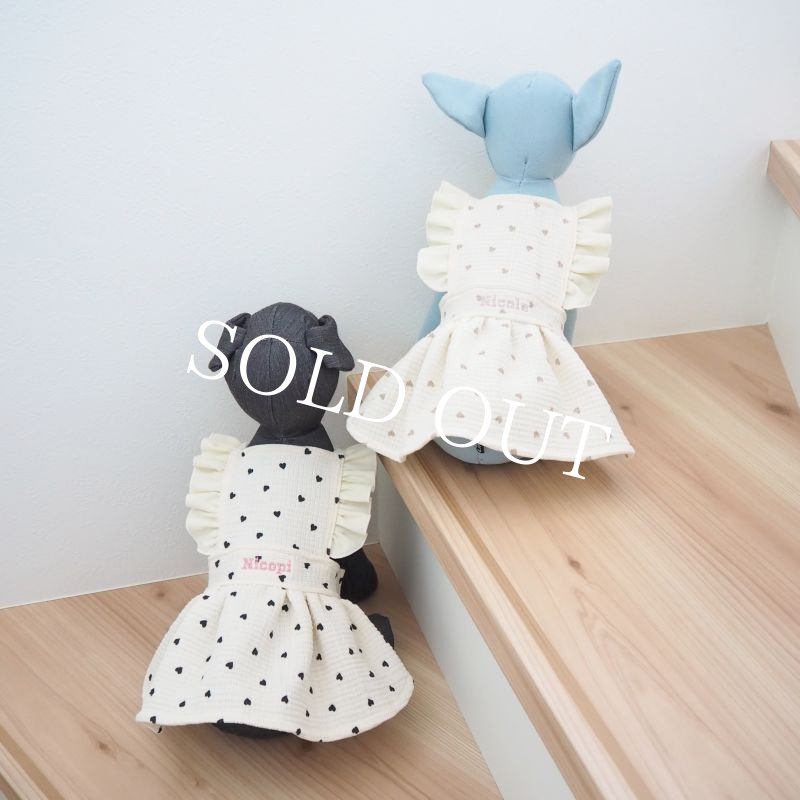 画像25: 【予約販売】5月下旬頃発送目安【完全受注】little heartフリルエプロンドレス：black【名入れ無料】 (25)